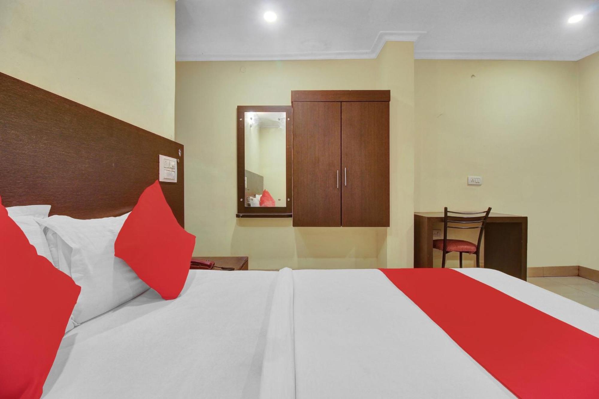 Hotel O Happy Rooms Hyderabad Exterior foto